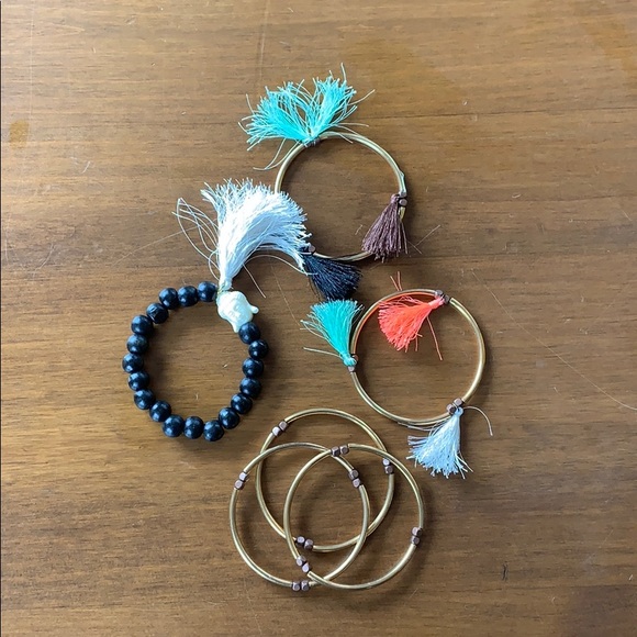 Jewelry - Bundle of bracelets